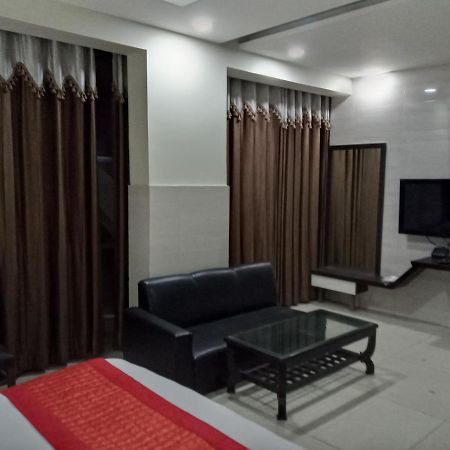 Vivah Residency Otel Yeni Delhi Dış mekan fotoğraf