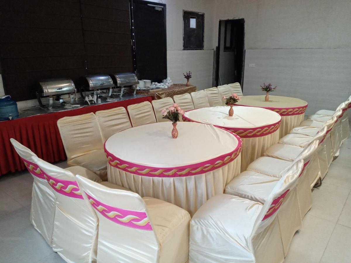 Vivah Residency Otel Yeni Delhi Dış mekan fotoğraf